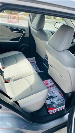 تۆیۆتا ڕاڤ 4